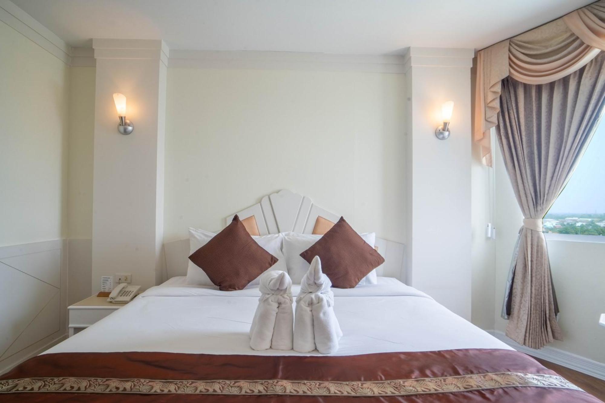 Thong Tarin Hotel Surin Eksteriør billede