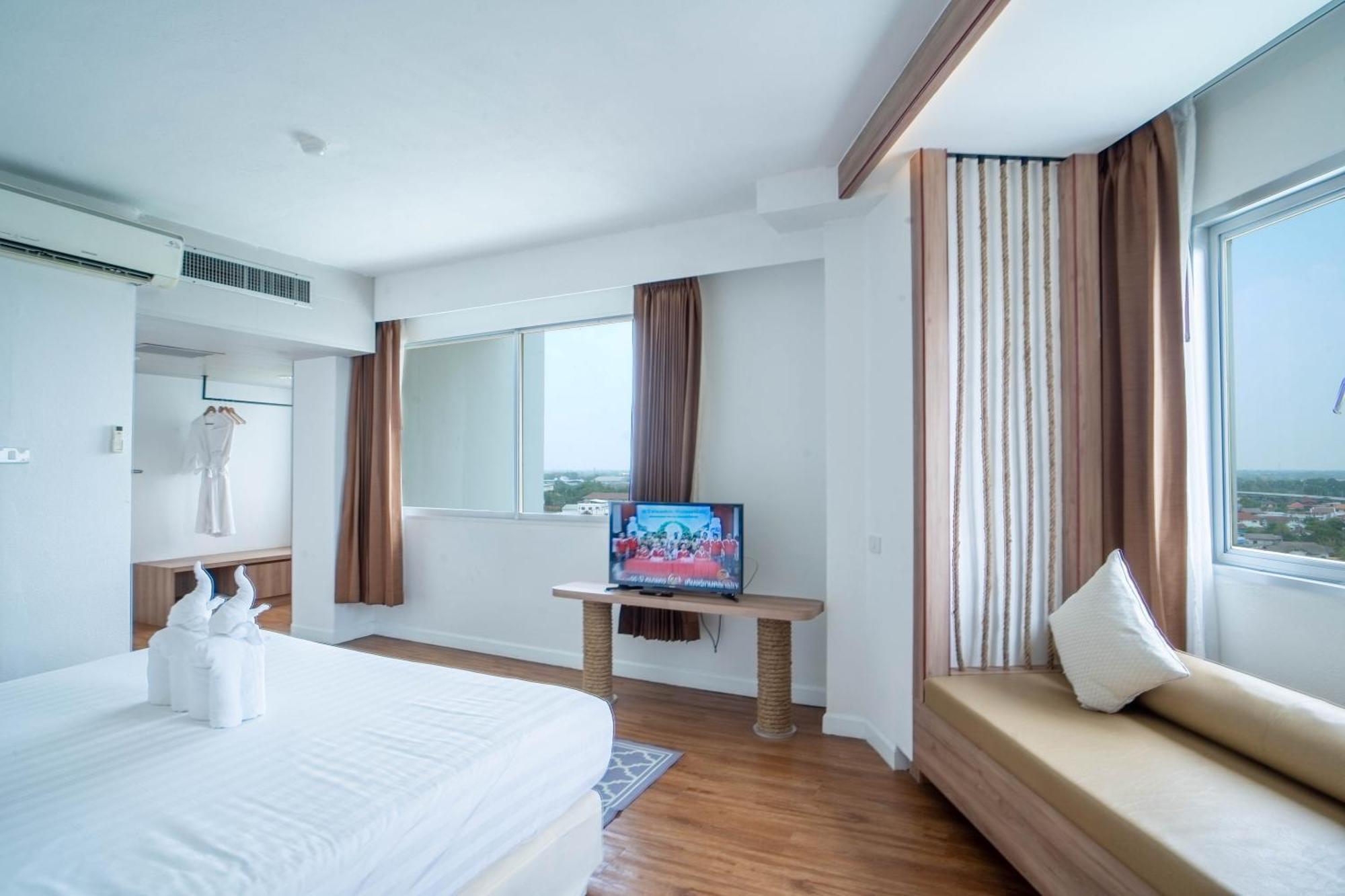 Thong Tarin Hotel Surin Eksteriør billede