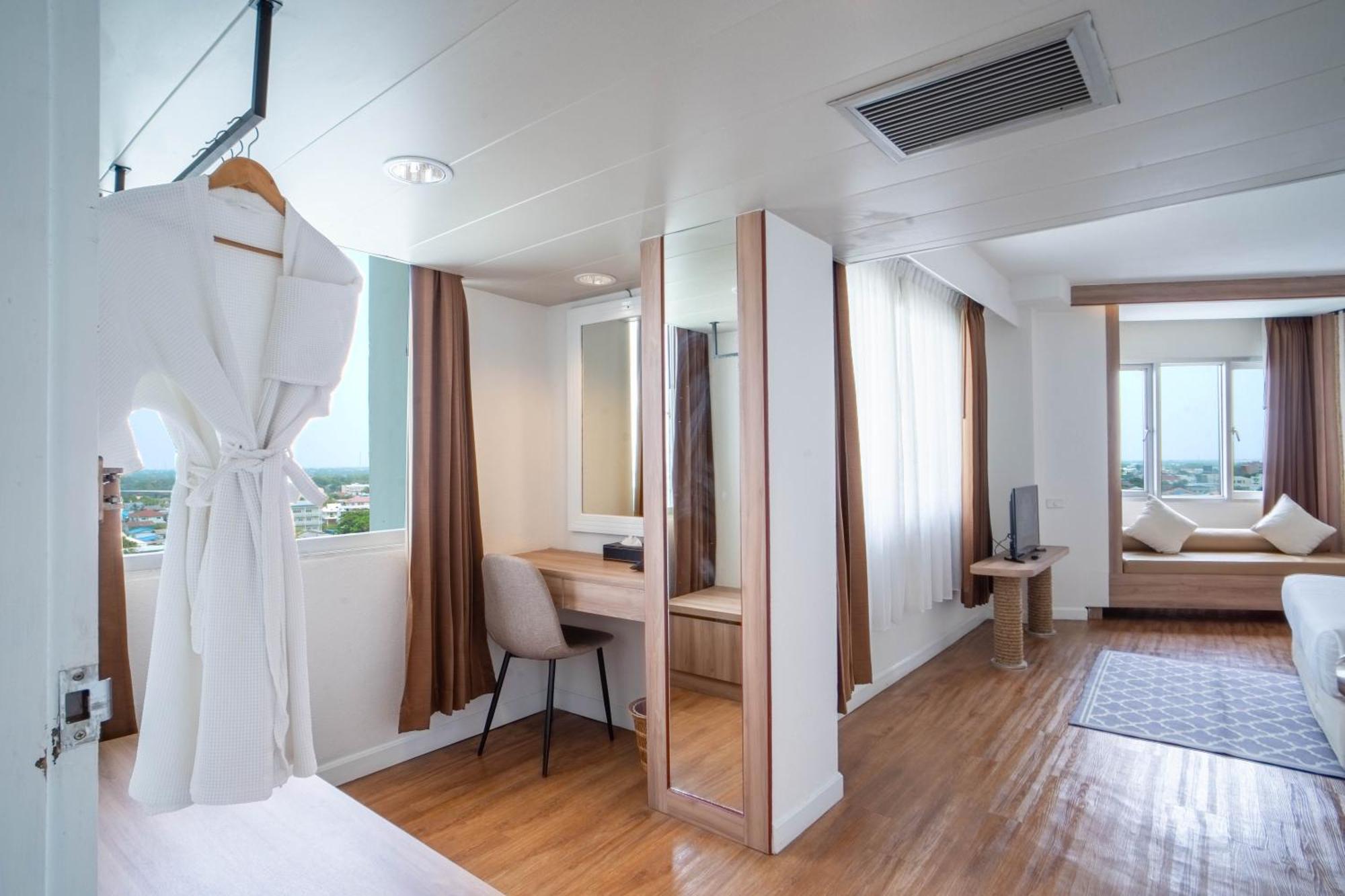 Thong Tarin Hotel Surin Eksteriør billede