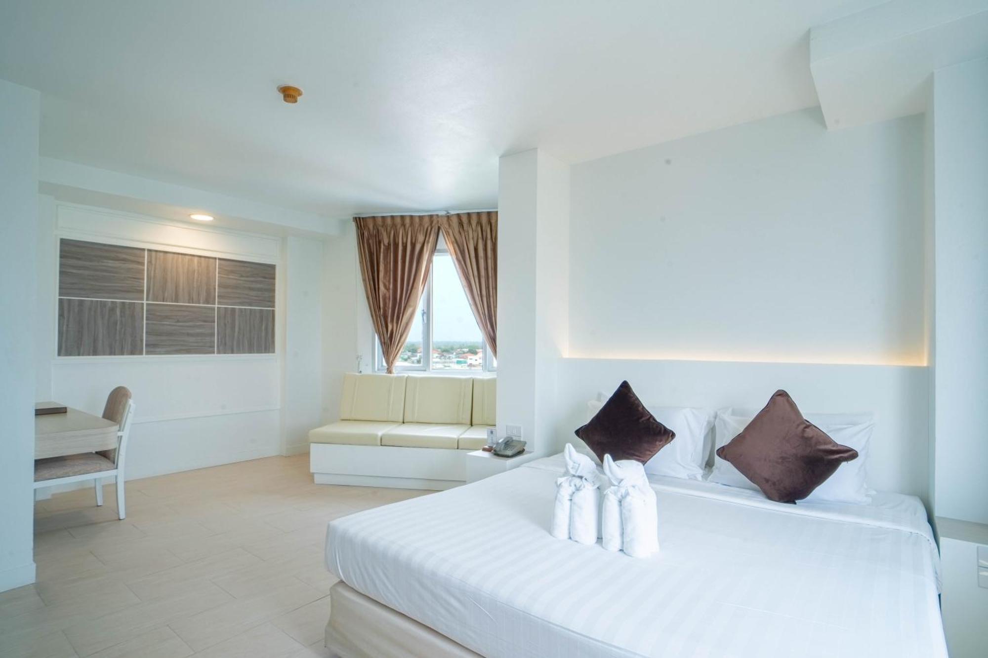 Thong Tarin Hotel Surin Eksteriør billede